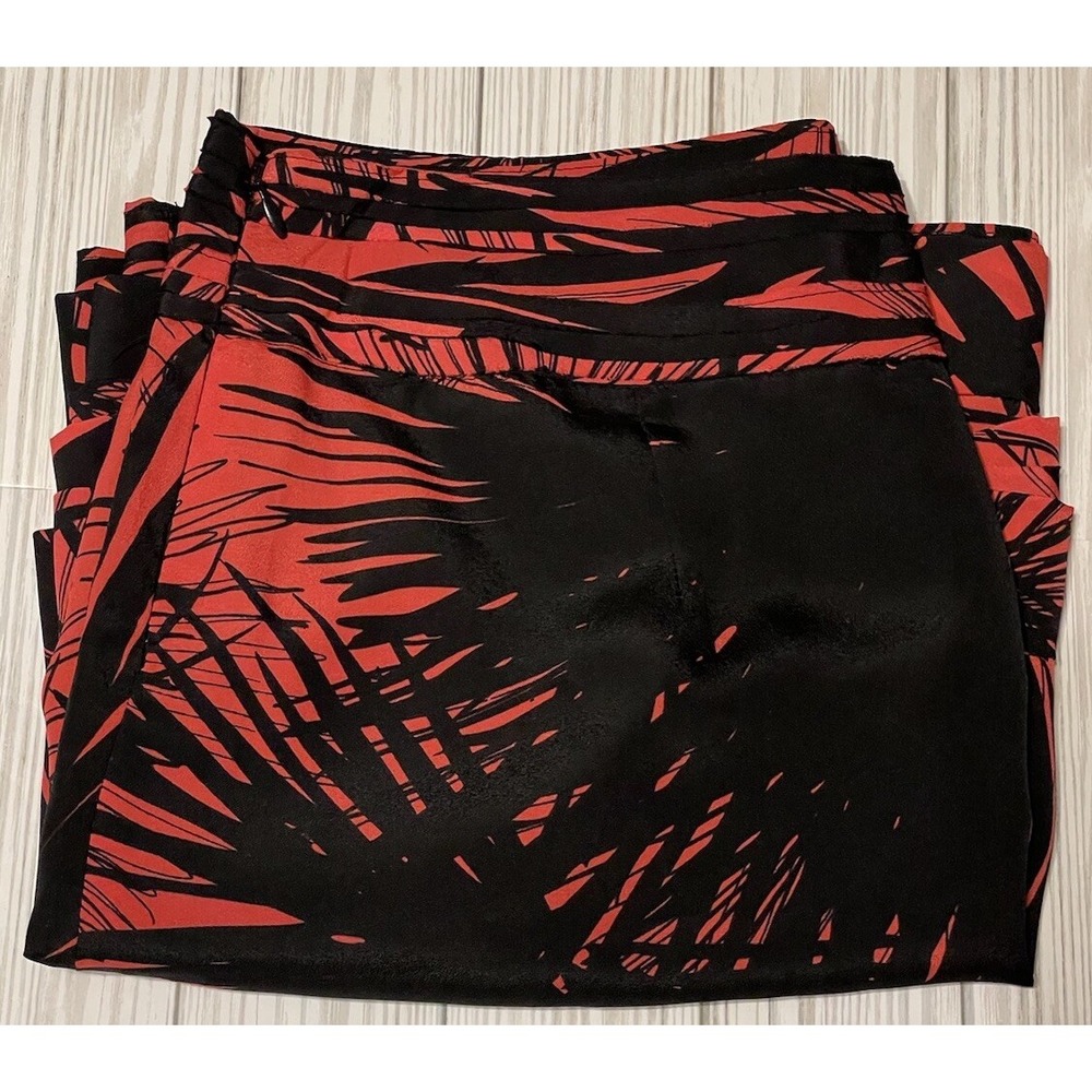 NWT Women's Skirt Red And Black Palm Leaves From The Limited. Size 6